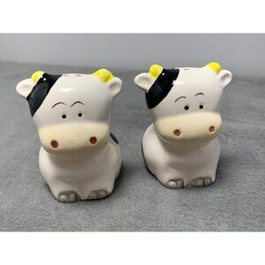 Vintage Ceramic Cow Salt & Pepper Shakers Figurine Set 1960s